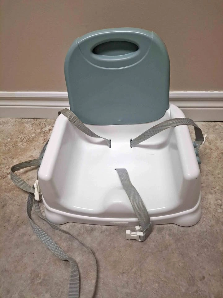 Kids Booster Seat / Feeding Chair