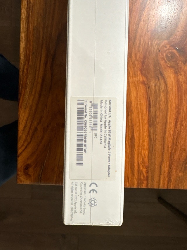 Apple 85W MagSafe 2 Power Adapter - photo 3