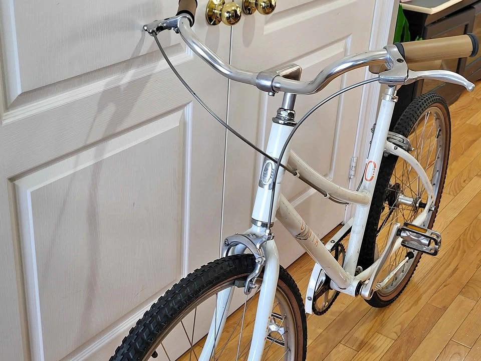 Civia Lowry 1-Speed Step-Thru Bike - Coconut White/Orange