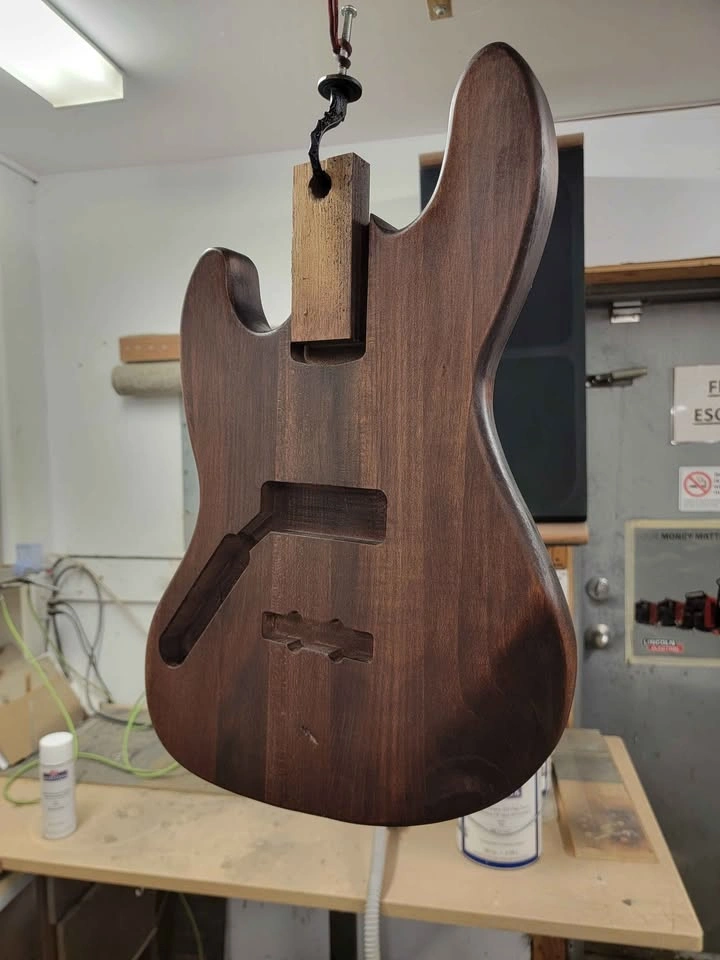 Left-handed Bass with amp. - photo 2