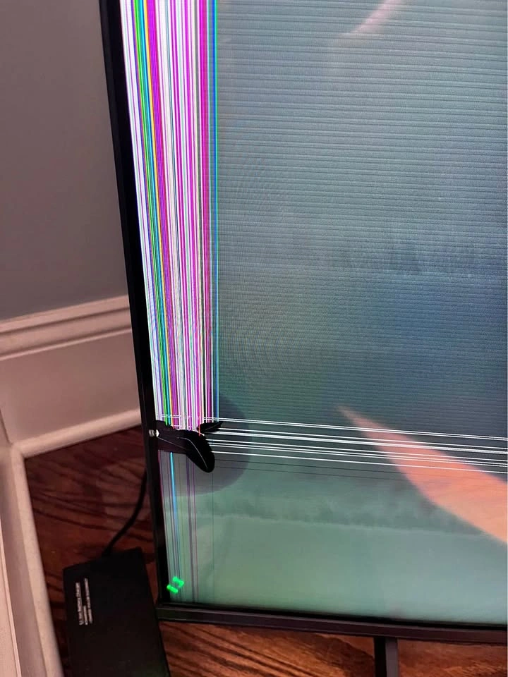 Hisense Smart TV - For Parts