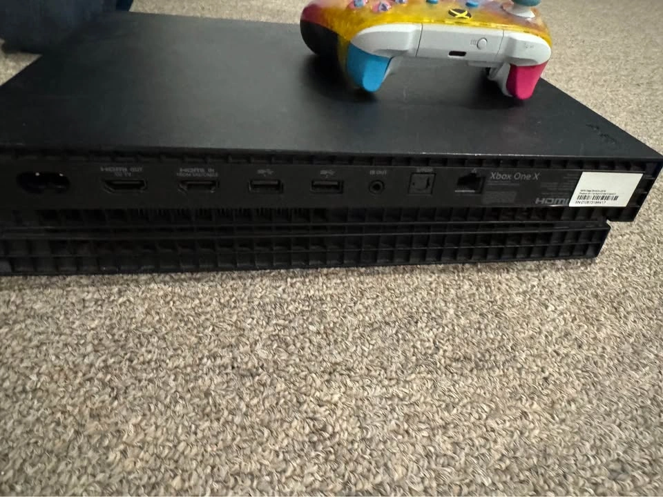 Xbox One X - photo 3