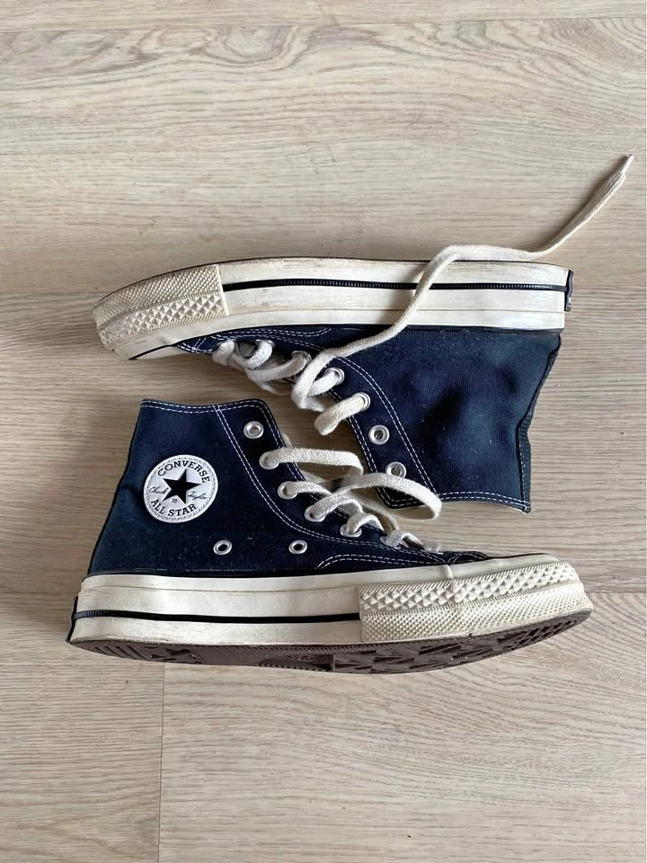 Converse All Star Shoes Women's Size 6