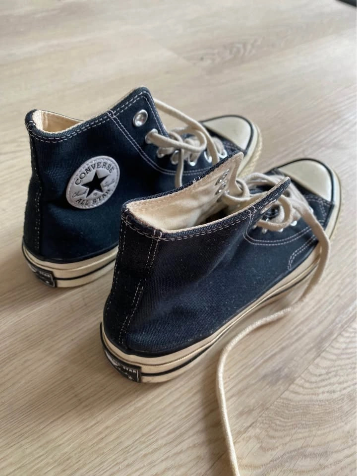 Converse All Star Shoes Women's Size 6 - photo 3
