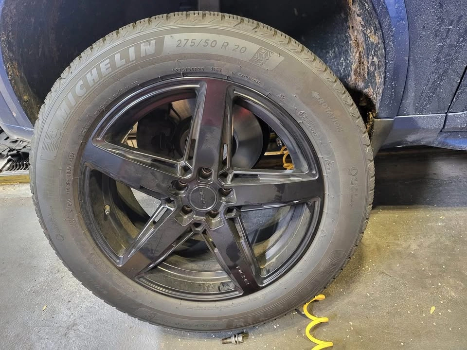 LIKE NEW !!! Niche Teramo 20” rims with Michelin X-Ice Snow SUV - photo 3