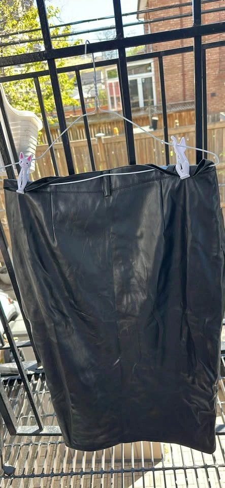 Shein Faux Leather Black Skirt Size Large - photo 2