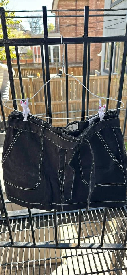 Black mini skirt size 11