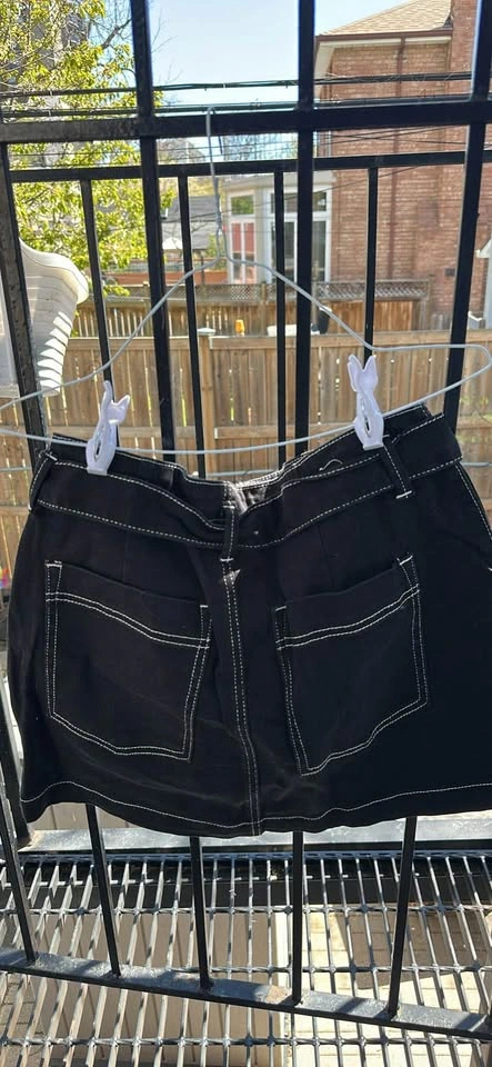 Black mini skirt size 11 - photo 2