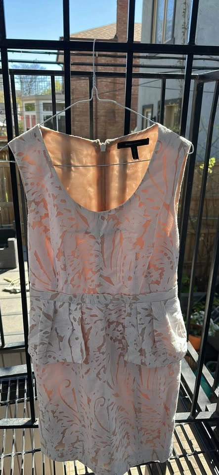Cream lace dress size S-M - photo 2