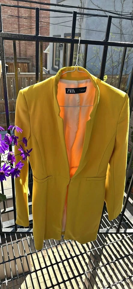 Zara mustard blazer size SMALL