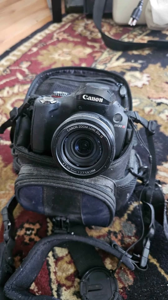 Canon SX30 IS Camera - photo 2