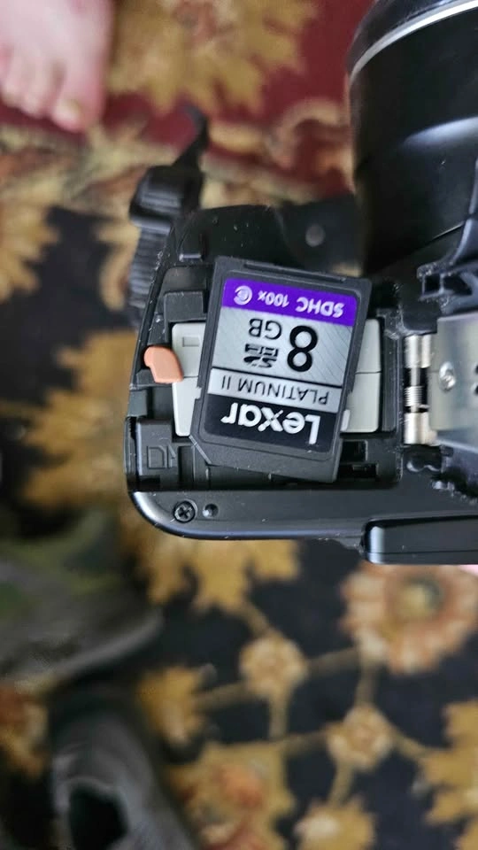 Canon SX30 IS Camera - photo 4