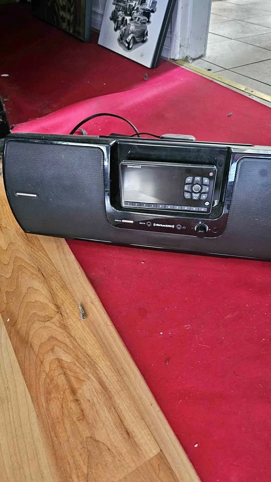 Erikson Consumer SiriusXM Radio Boombox SXMB2C