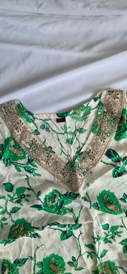 Green Floral Salwar Kameez 3-Piece Set - photo 5