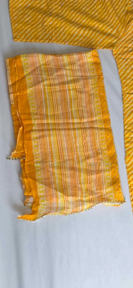 4-Piece Yellow Leheriya Kurta Set with Dupatta and Shoes - photo 2