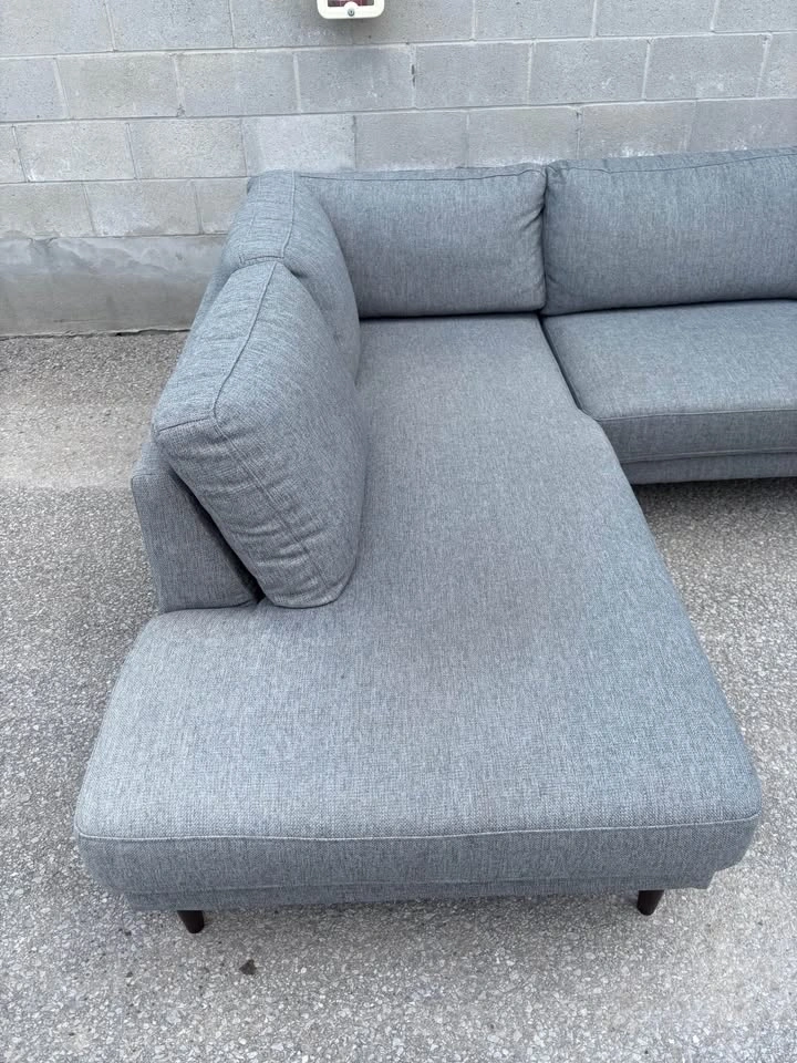 Structube Grey Sectional Sofa with Long Chaise - Free Delivery - photo 5