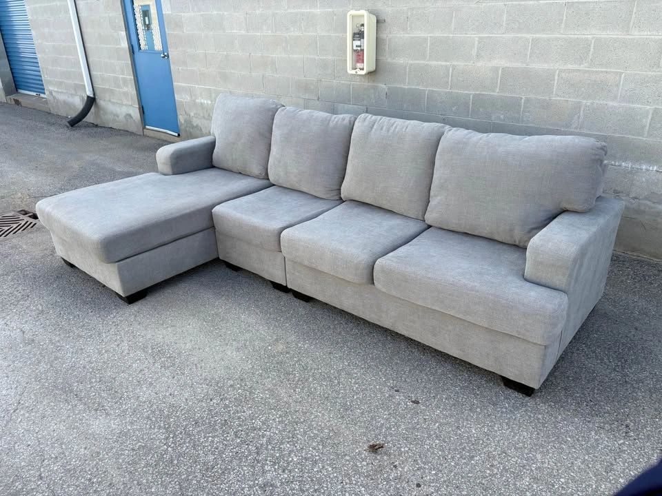 Light Grey Sectional Sofa w/ Removable Piece - Free Delivery - photo 4