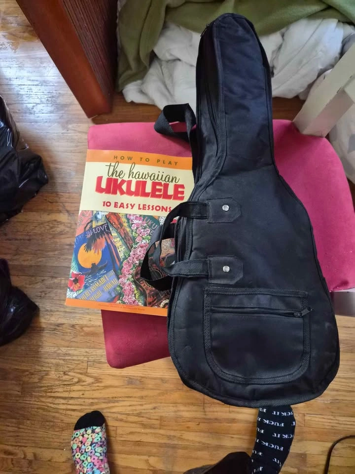 Hawaiian Ukelele - photo 2