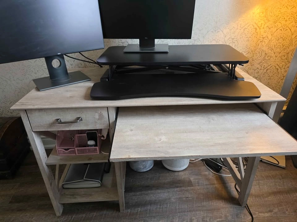 IKEA MALM Desk - photo 2