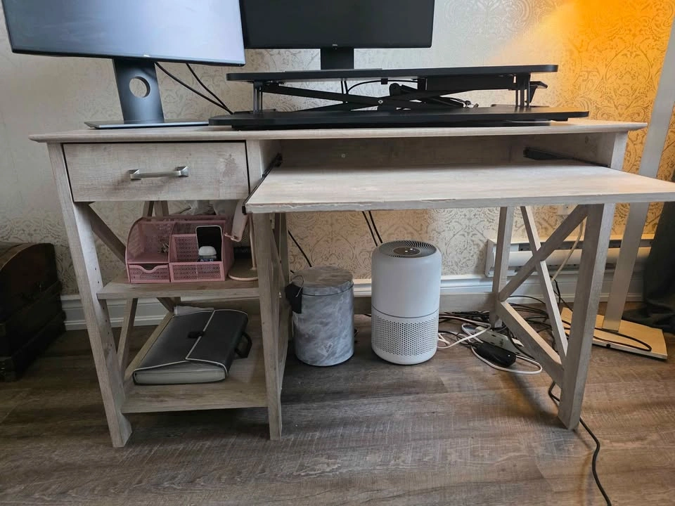 IKEA MALM Desk - photo 3