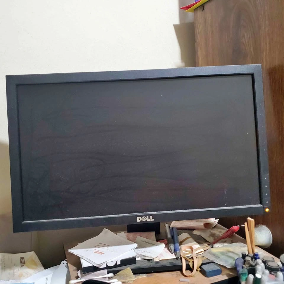 Dell Monitor E2311HF 23" LCD - Make Offer