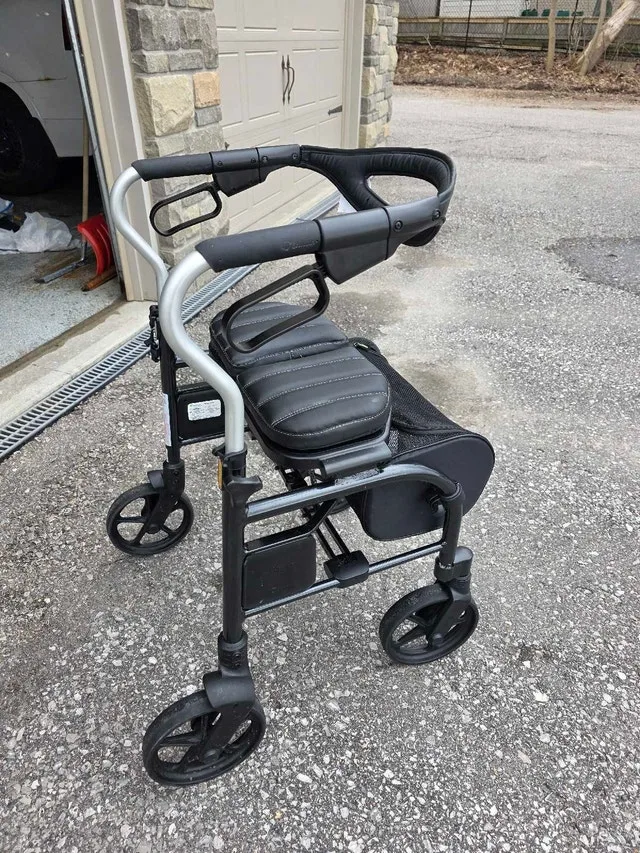 Evolution Trillium Tall Walker