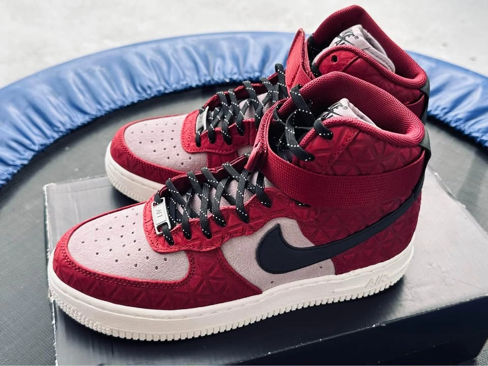 Brand new Nike shoes - photo 2