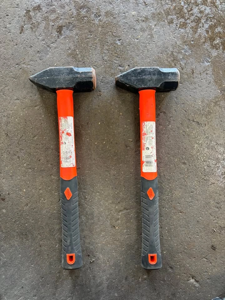 Two 3lb Blacksmith Hammers - photo 2