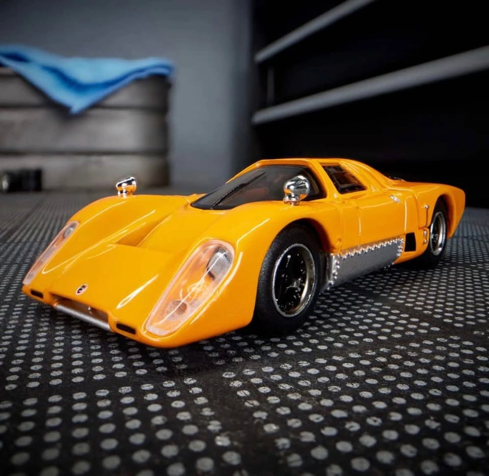 Hot Wheels Elite 64 McLaren M6GT - photo 2