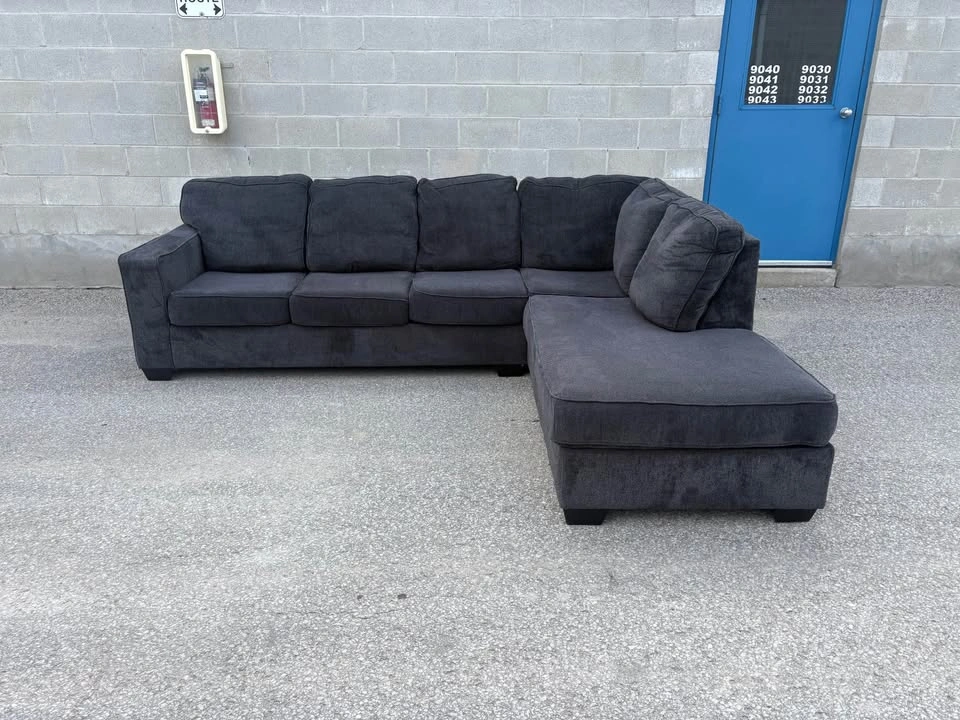 Ashley Grey Large Sectional Sofa with Ottoman - Free Delivery - photo 4