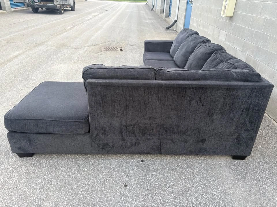 Ashley Grey Large Sectional Sofa with Ottoman - Free Delivery - photo 5