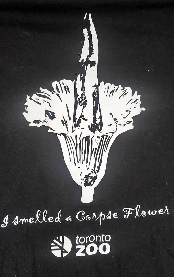 I Smelled a Corpse Flower T-Shirt Mens Small