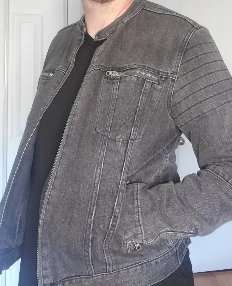 GAP denim Jacket Mens' Medium image indicator(4)