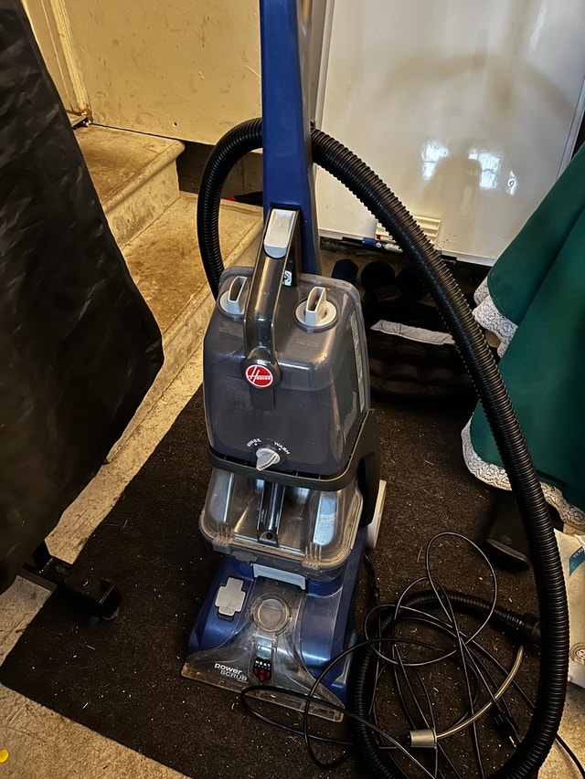 Hoover Power Scrub Deluxe Deep Cleaner - FOR PARTS ONLY