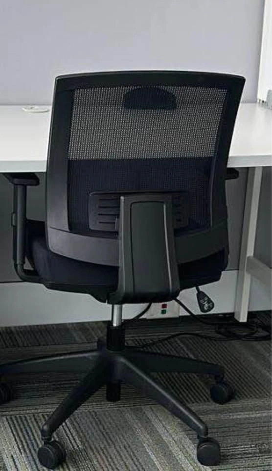 3 Modern Ergonomic Office Chairs - photo 2
