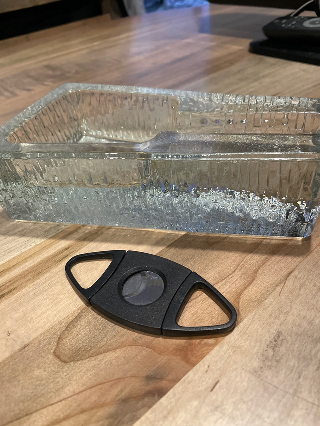 Heavy glass cigar ashtray - photo 2