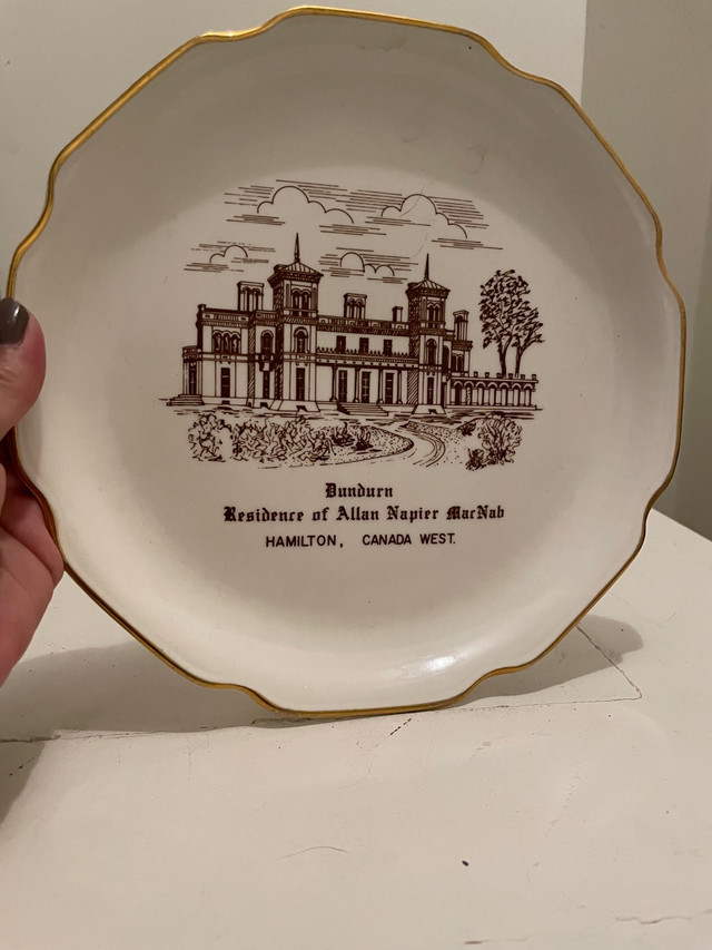 Dundurn castle collector plate