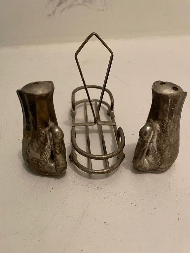 Brass swan salt and pepper set - photo 3