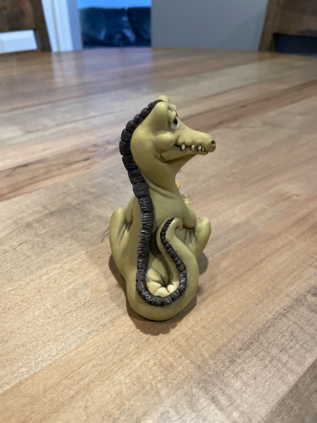 Krystonia Stoope Figurine - photo 4