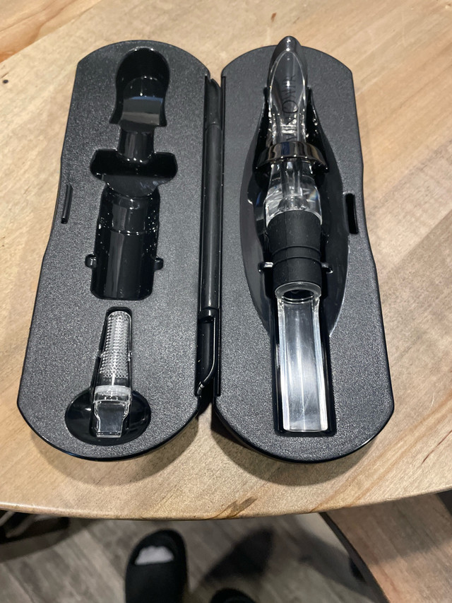 Cork pops vinoair premier gift set
