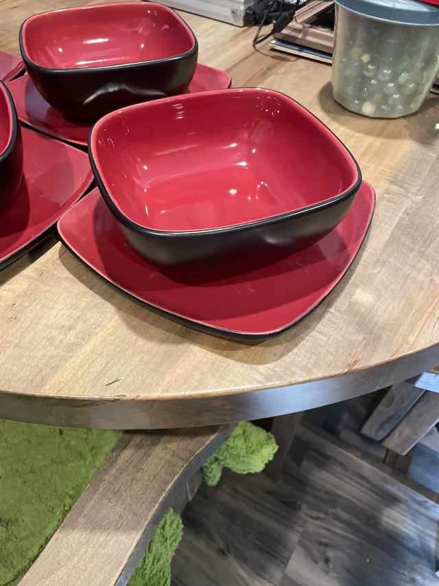 Red Square Bowls and Plates - Set of 4 - photo 2