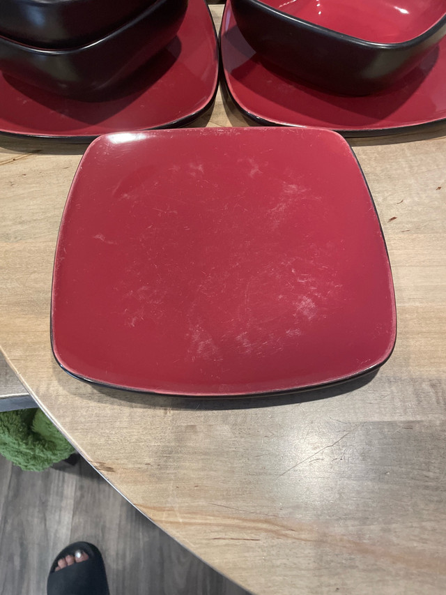 Red Square Bowls and Plates - Set of 4 - photo 3