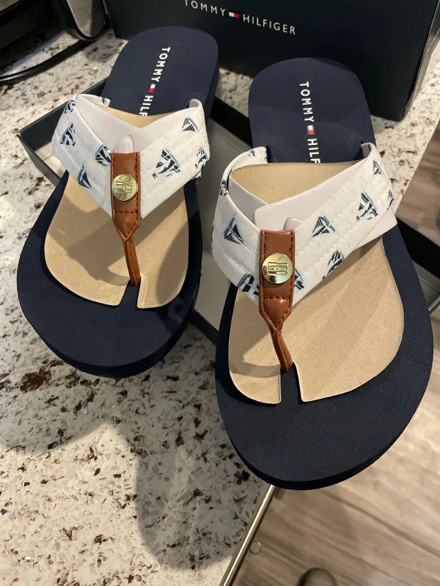 Tommy Hilfiger flip flops thumbnail