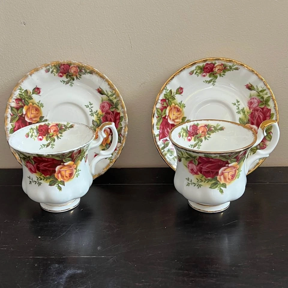2 Set Royal Albert Old Country Roses Teacup & Saucer