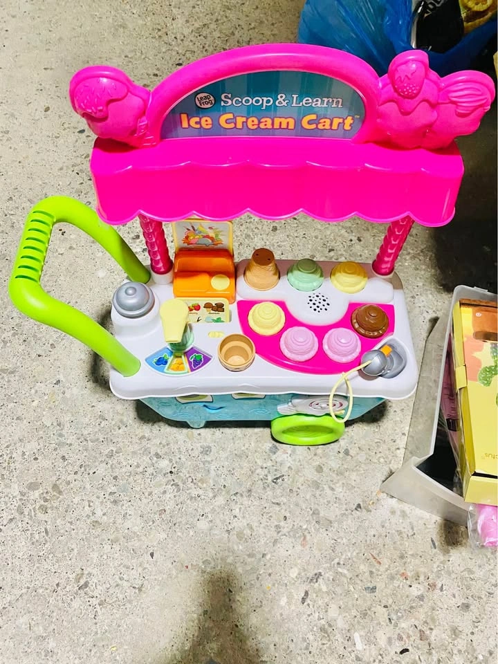 LeapFrog Scoop & Learn Ice Cream Cart (English) - photo 2