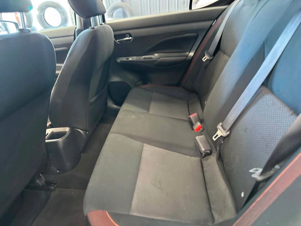 2022 Nissan Versa SR - photo 5