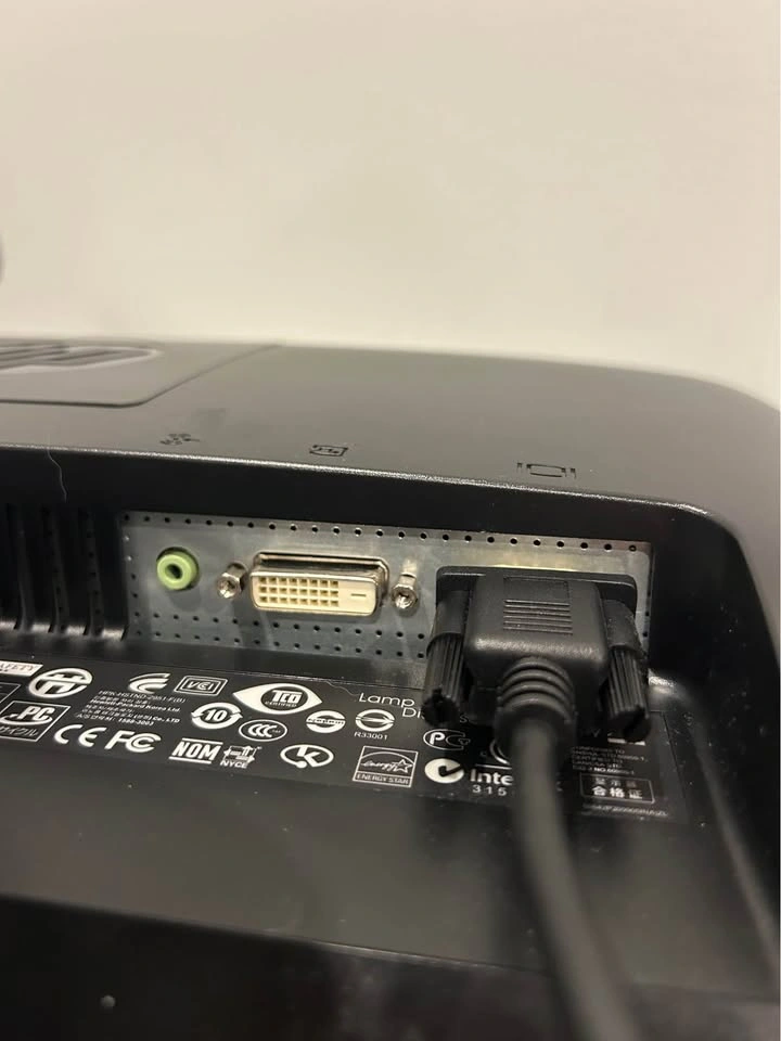 HP 2010i Monitor with Gold Plated VGA to HDMI Connector - photo 4