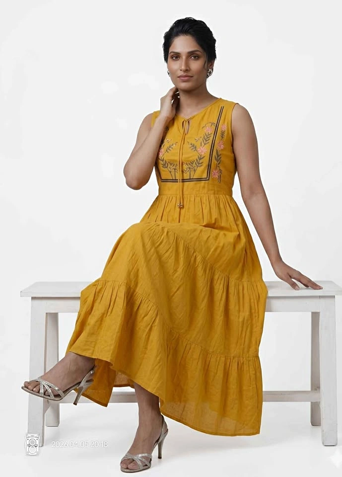 Elegant Printed Long Dress - Size M