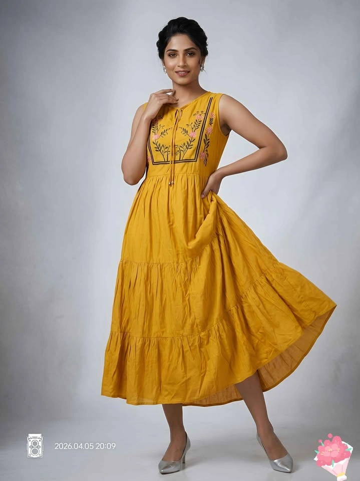 Elegant Printed Long Dress - Size M - photo 2