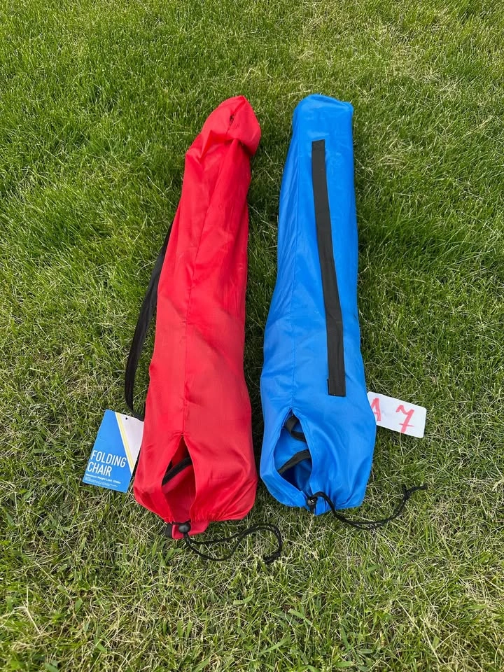 Set of 2 Folding Camping Chairs Red Blue w/ Cup Holders & Bags - photo 3